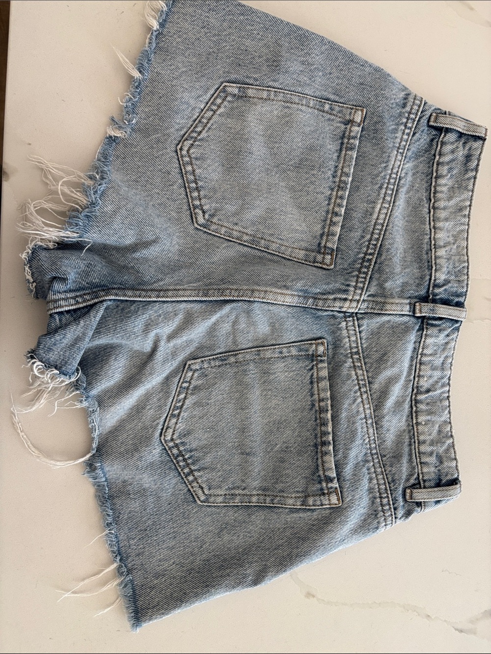 Garage Size 26 (Size 3) Distressed Light Wash Denim Shorts - Picture 2 of 3
